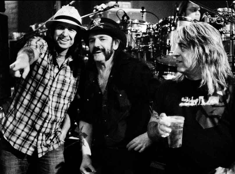 motorhead beer-group-shot